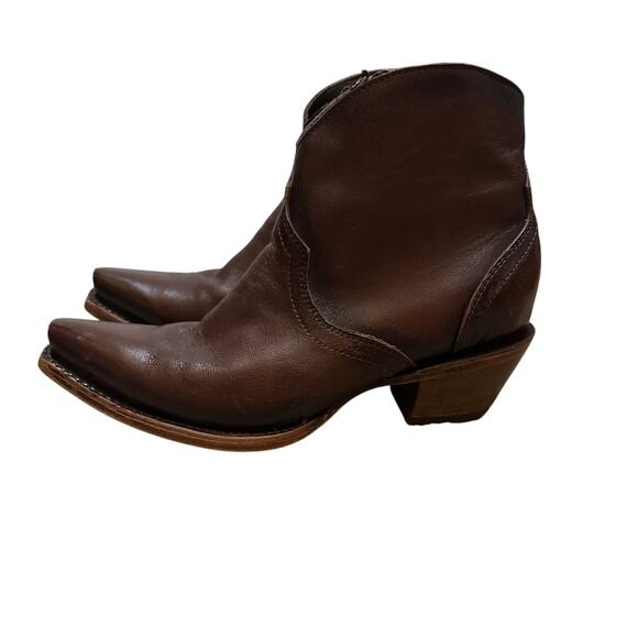 Silverton Patty All Leather Snip Toe Short Boots (Chocolate) Size 8.5 - Picture 4 of 10